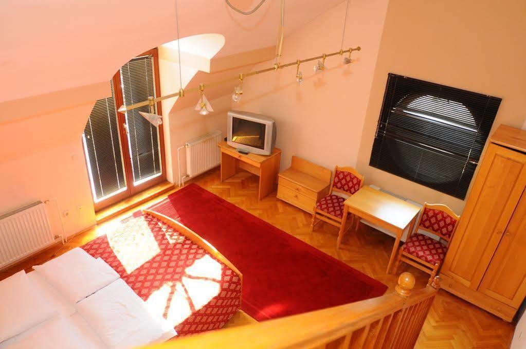 Hotel Vienna Zágráb Kültér fotó